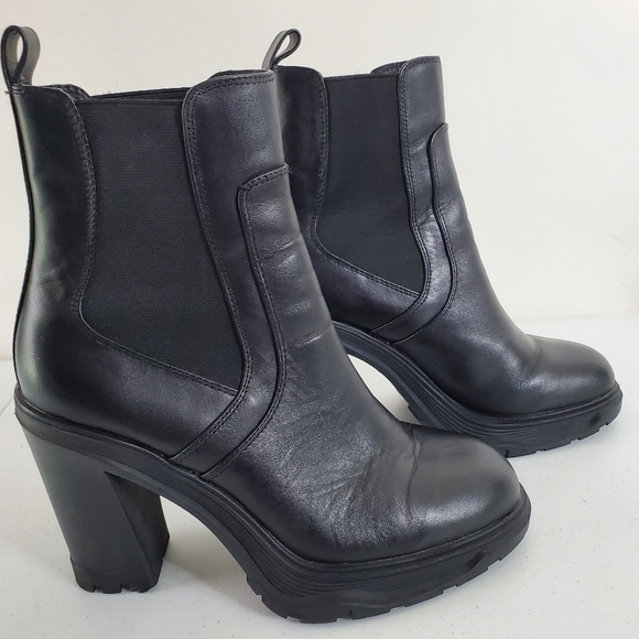 Steve Madden Leather Lug Sole Ankle Boots Size 10 Black Heeled Chunky Booties - Picture 3 of 15